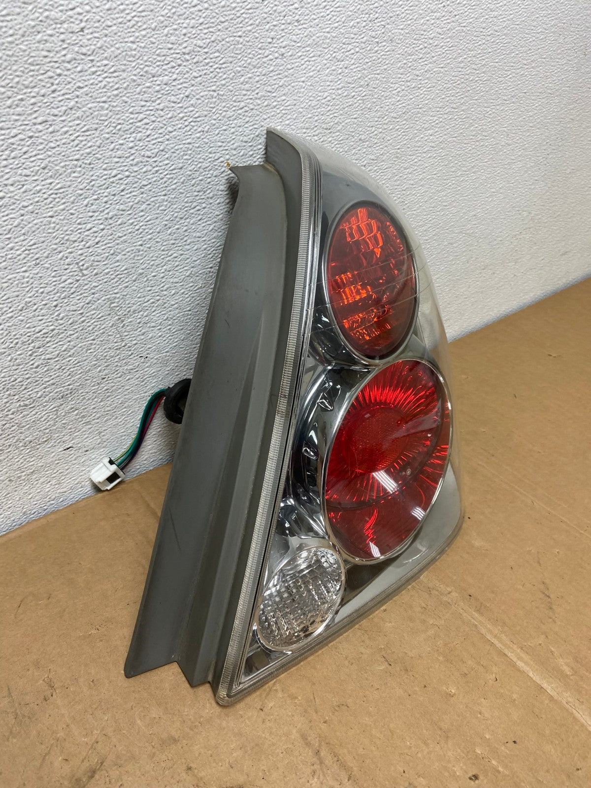 2005 to 2006 Nissan Altima Tail Light Right Passenger RH Side AC58628 LK2