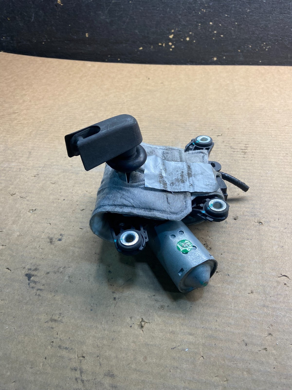 2013-2016 Nissan Pathfinder Back Door Rear Wiper Motor Wiper Blade aa0634 DG3