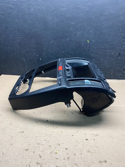 2008 to 2012 Land Rover LR2 OEM Center Dash Trim Bezel 6H52-014L09-AG J4841 DG2