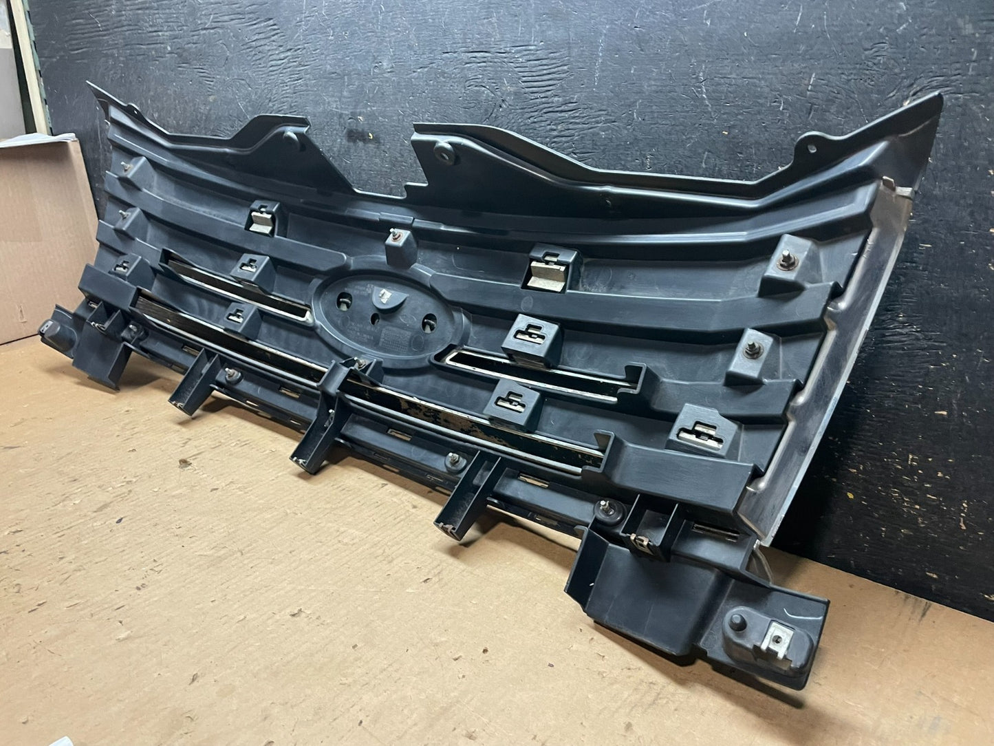 2007 2008 2009 2010 Ford Edge Front Upper Chrome Grill Grille Oem aa2385 DG5