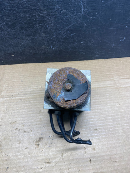 2014 Chevrolet Express 3500 van ABS Pump and Motor AD98395