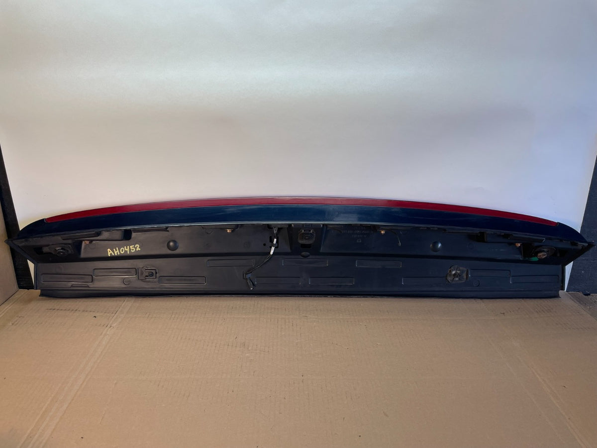 2007 - 2014 Cadillac Escalade Rear Upper Spoiler 3rd Third Brake Light AH0452 DG5
