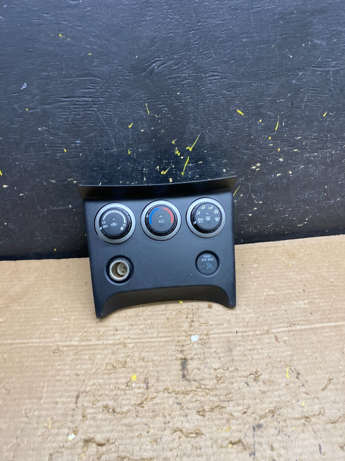 2011 to 2015 Nissan Rogue Heater Temperature AC Climate Control OEM x1230 DG0
