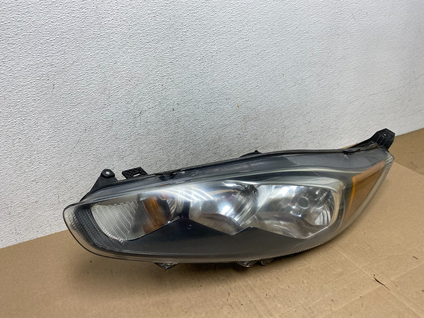 2014 to 2019 Ford Fiesta Left Driver LH Halogen Headlight AE5012 DW2