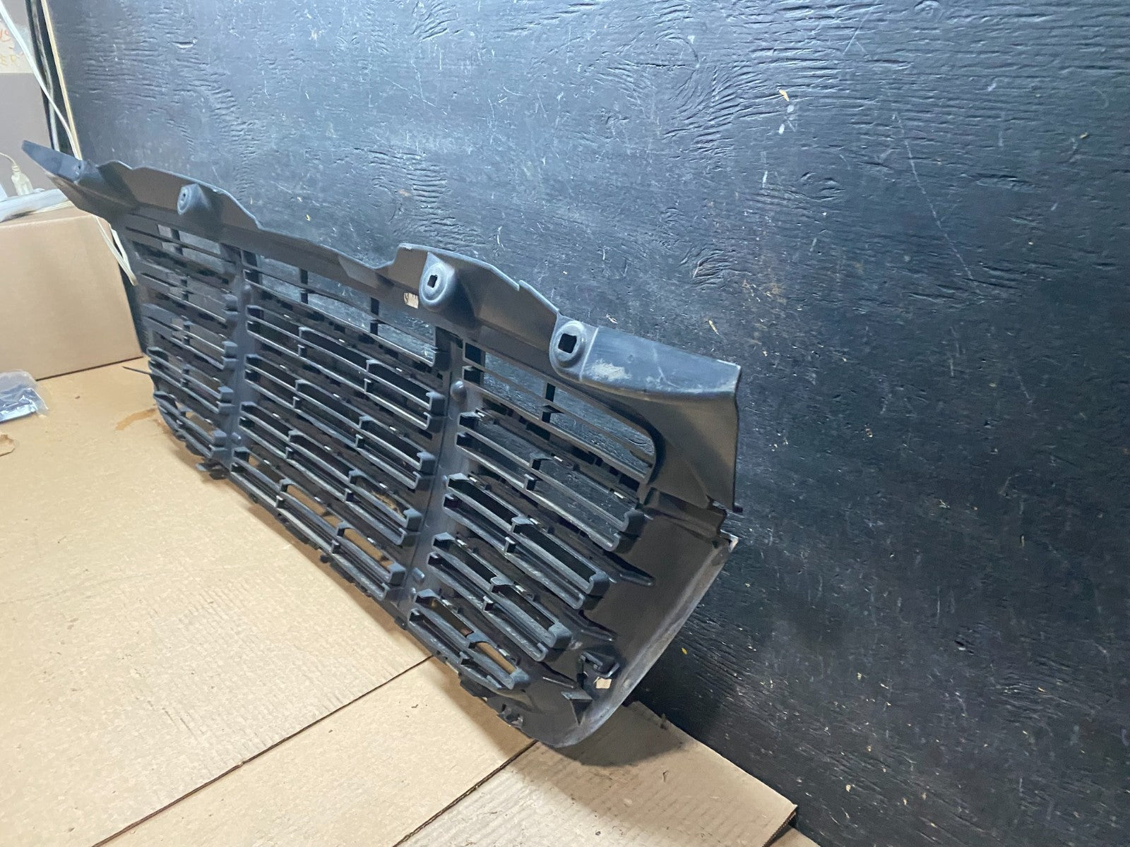 2009 to 2011 Freightliner Sprinter Front Upper Chrome Grill Grille v6948 DG6