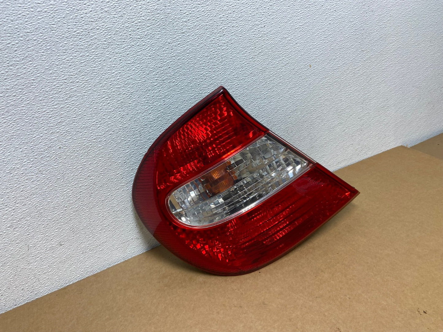 2002 2003 2004 Toyota Camry Left Driver LH Side Tail Light AC1673 LK2