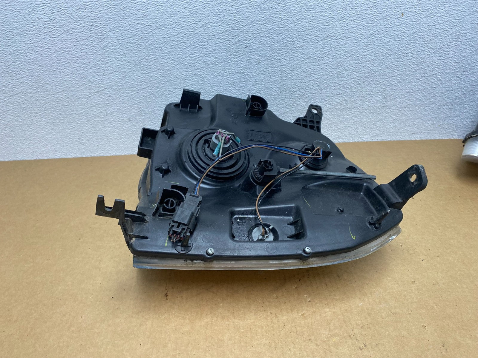 2007-2014 GMC Yukon Halogen Headlight Right Passenger Side DEPO AC1738 DW7