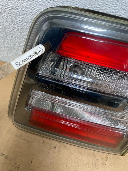 2013 to 2016 GMC Acadia Right Passenger RH Side Inner Tail Light AC8502 DW3