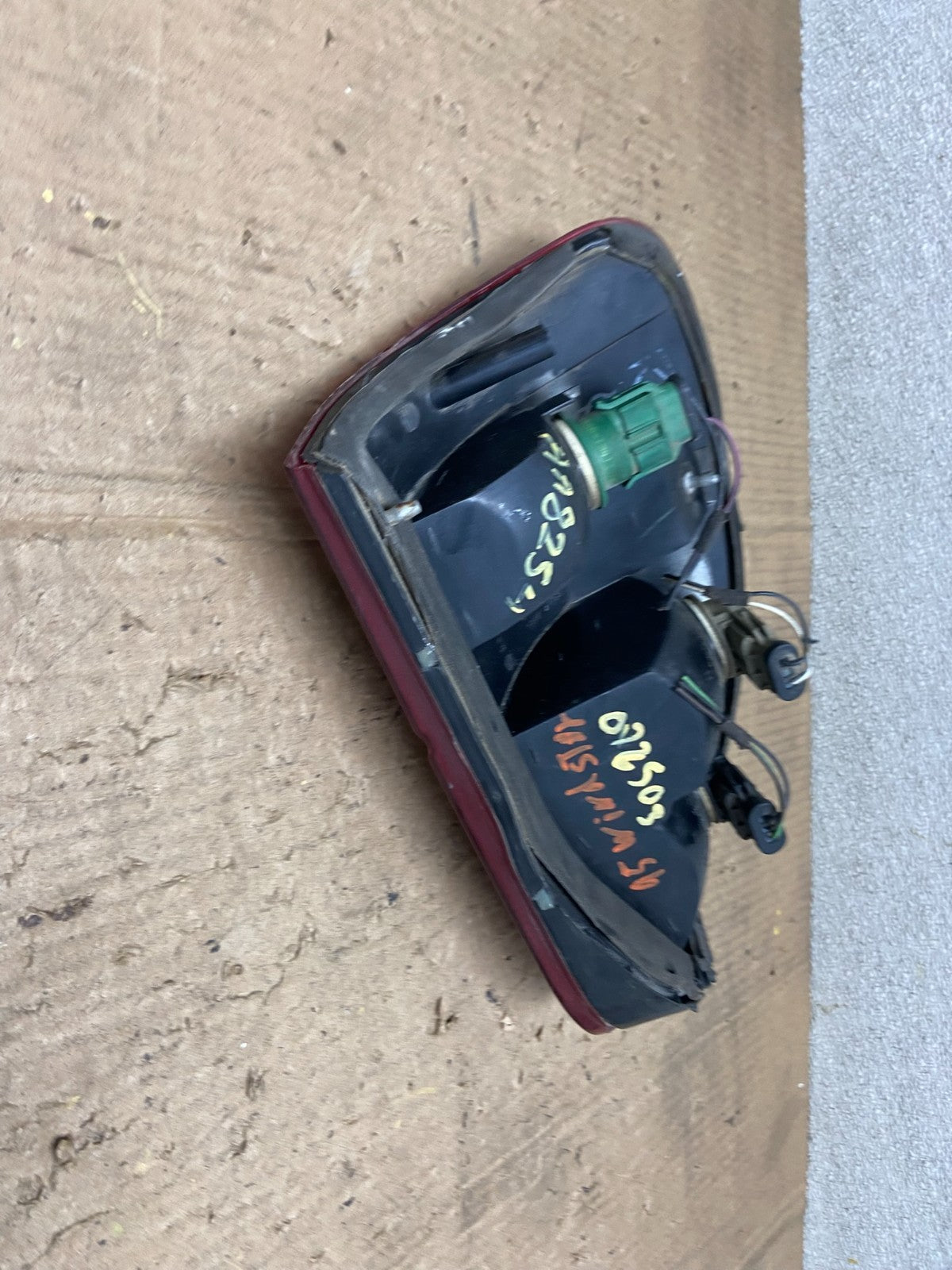 1995 to 1998 Ford Windstar Tail Light Right Passenger RH Side AA8254 LK6