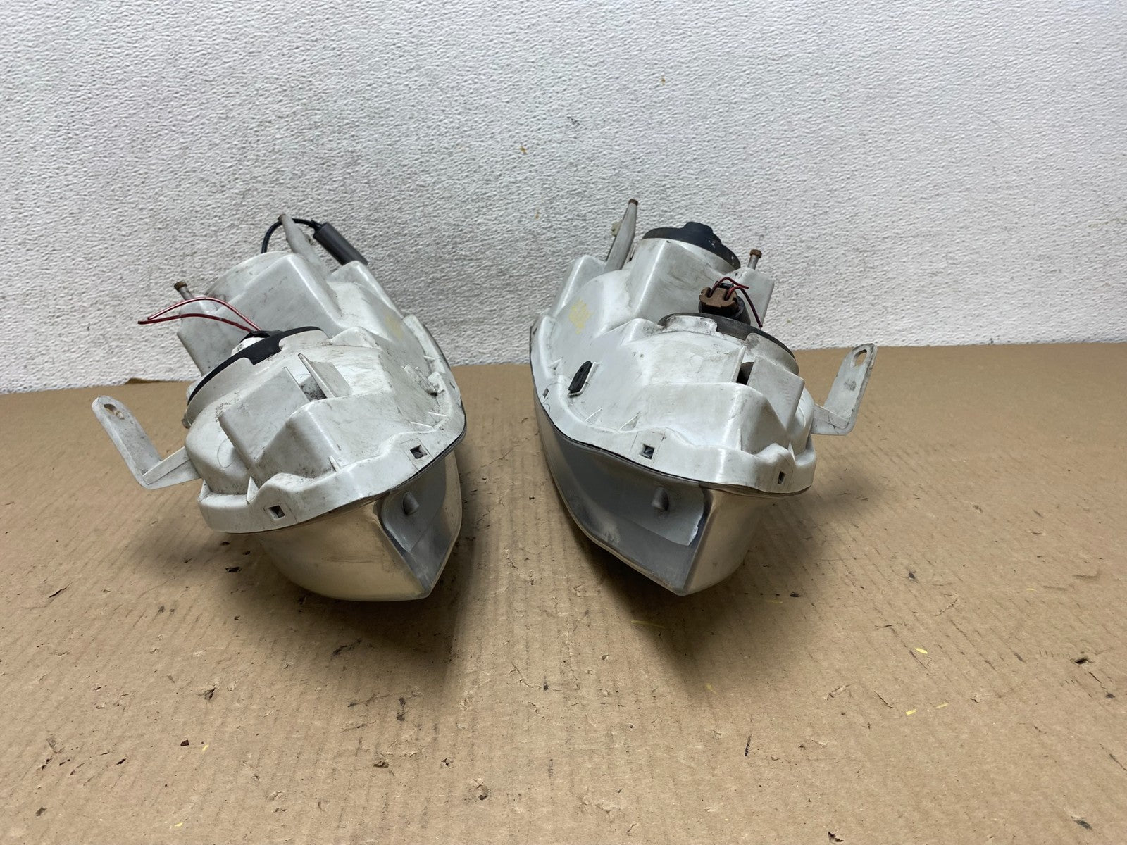 1997-2001 Lexus Es300 Left+Right Headlights Halogen AG8006 DW9