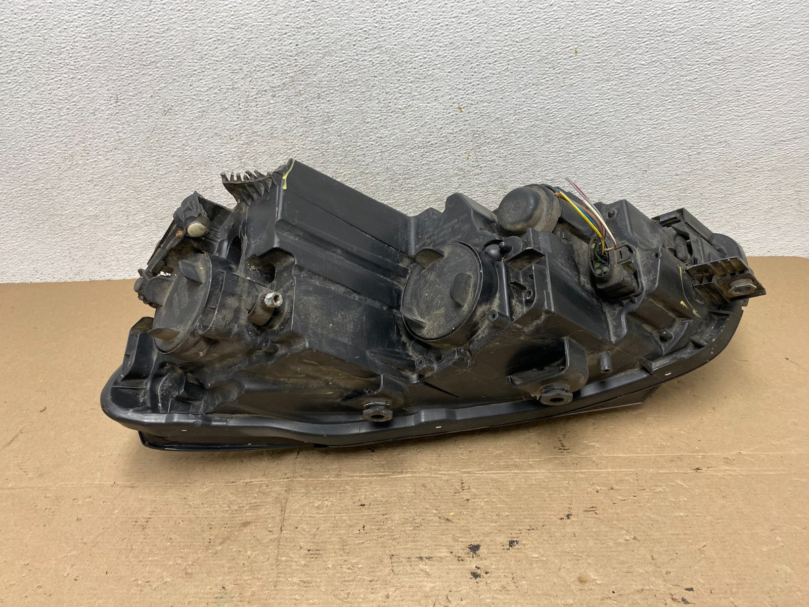 2012-2015 Volkswagen Passat Right Passenger RH Halogen Headlight AF5028 DW7