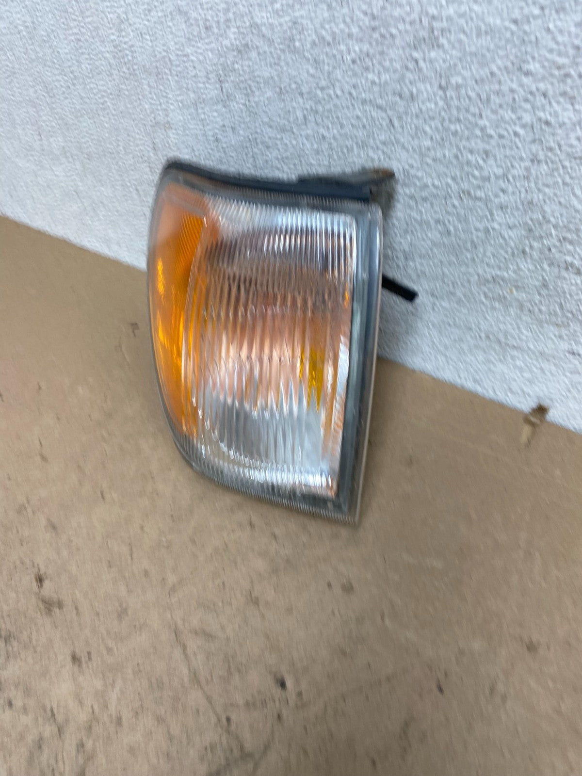 1999 to 2004 Nissan Pathfinder Passenger Corner Park Light Turn Signal AF5748 DW1