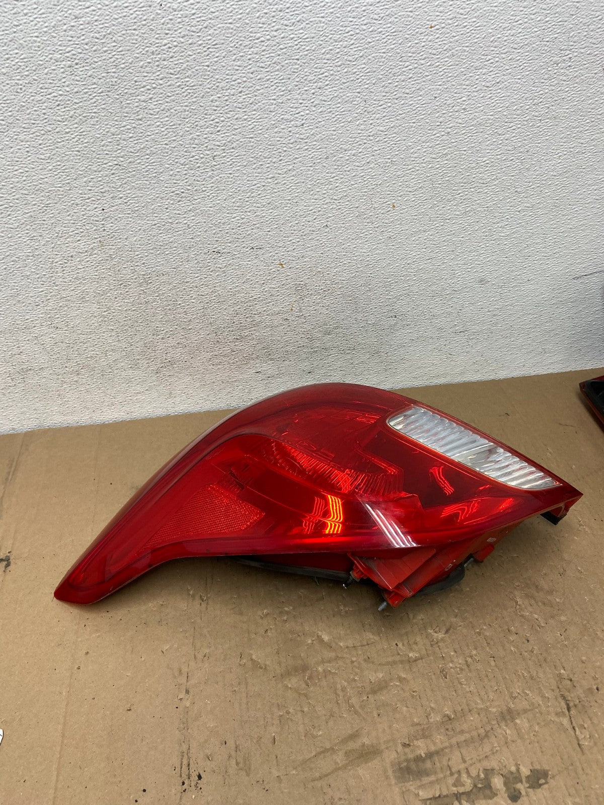 2013 to 2016 Buick Encore Left Driver LH Side Tail Light AD7816 LK2
