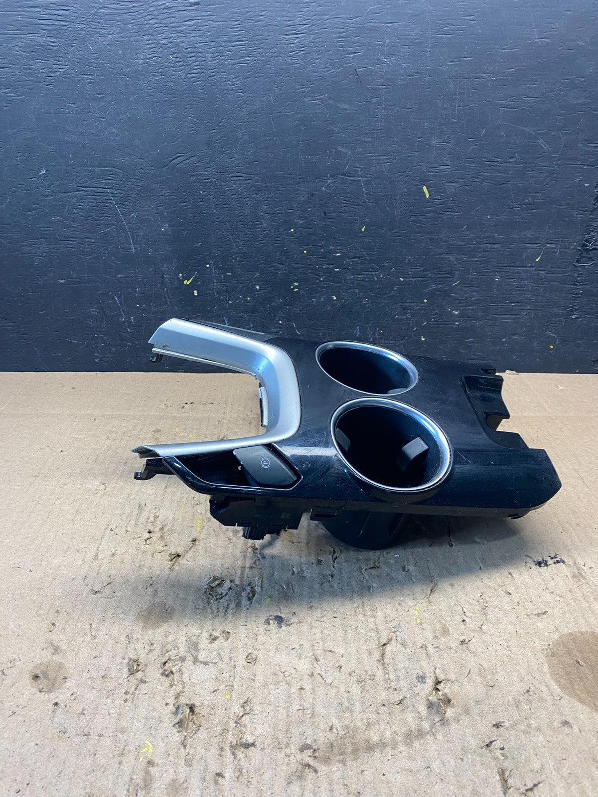 2013 to 2016 Ford Fusion Front Center Console Cup Holder Cupholder OEM p7788 DG4