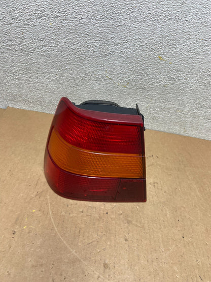 1991 to 1995 Volvo 940 960 Left Driver LH Side Tail Light Oem z6855 DG0