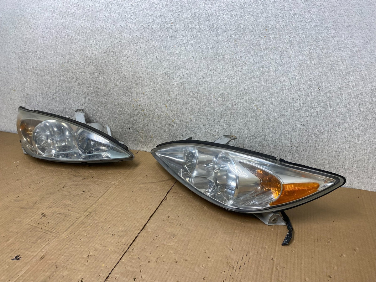 2002 2003 2004 Toyota Camry Left+Right Set Side Halogen Headlights AI8185 DW1