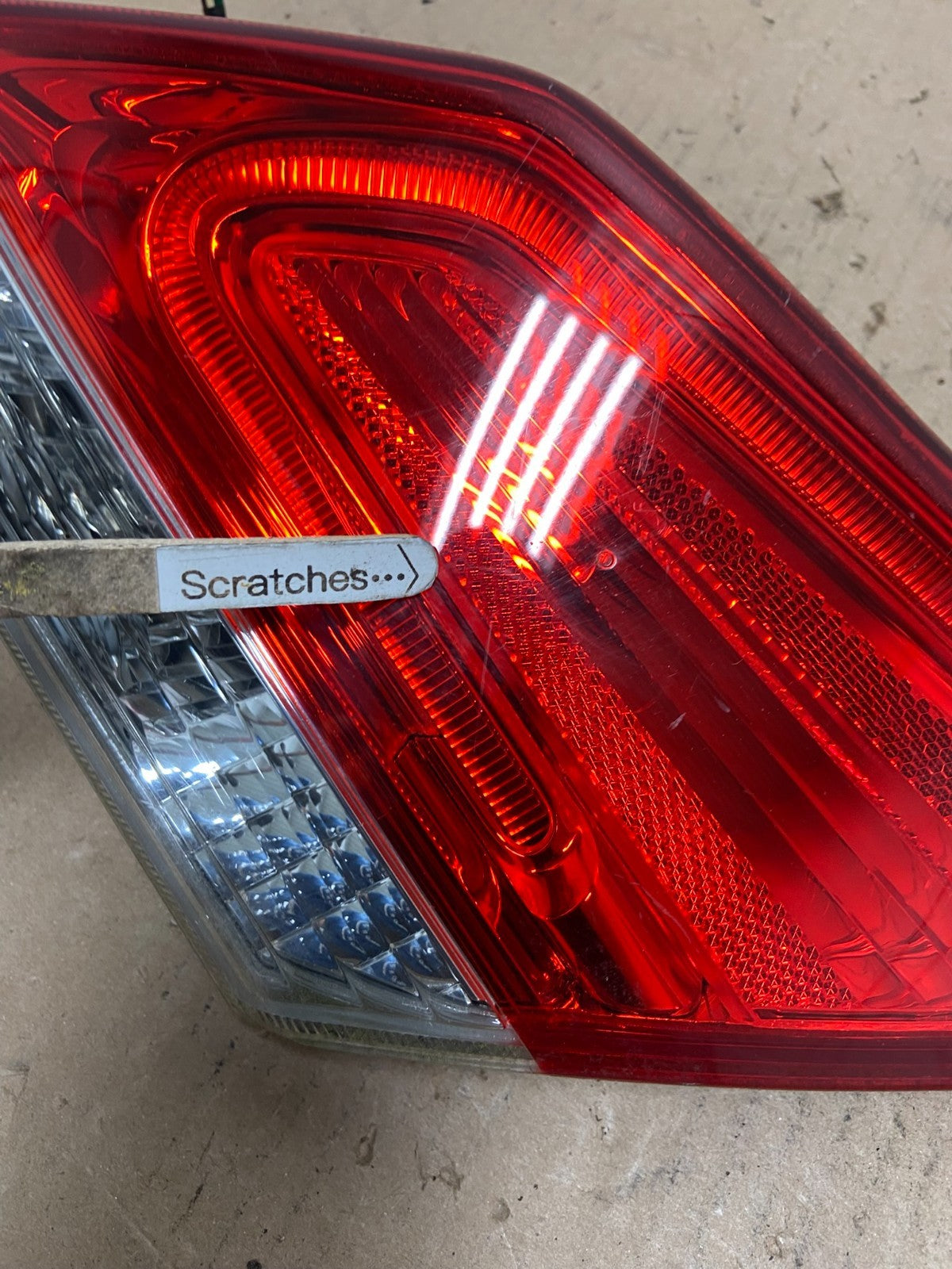 2011 to 2012 Toyota Avalon Right Passenger Side Tail Light Inner AF3240 DW3