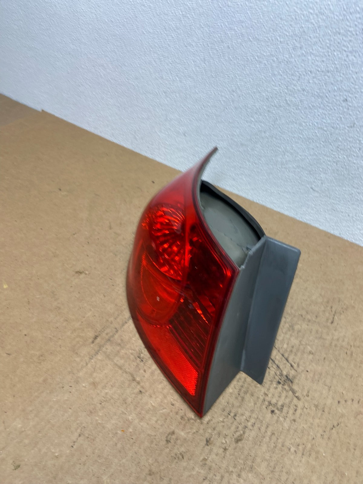 2007 to 2010 Hyundai Elantra Sedan Left Driver Side Tail Light Oem AC3163 DW1