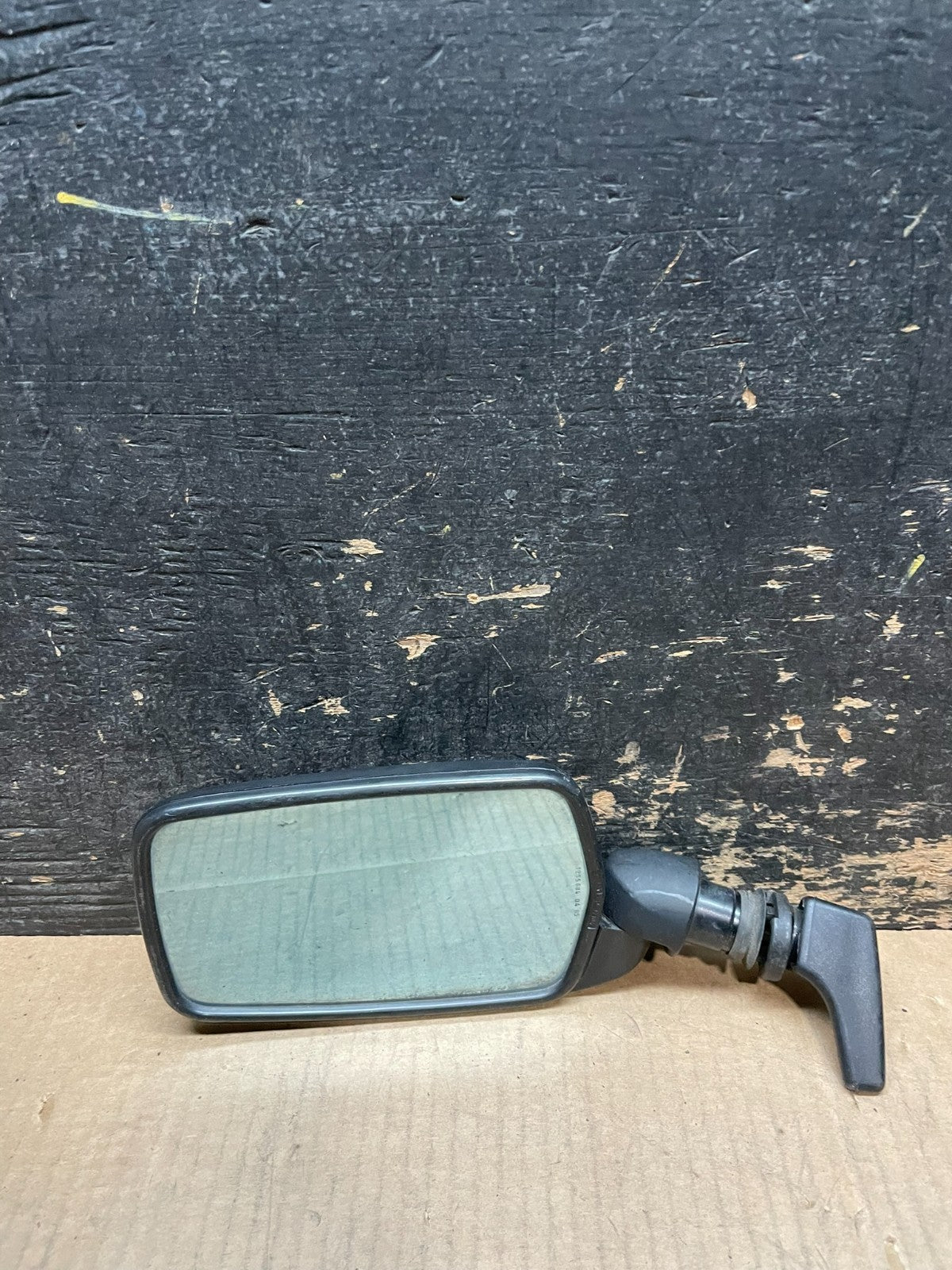 1981 to 1985 Volvo 244 Left Driver Side View Door Mirror Y1692 PS4