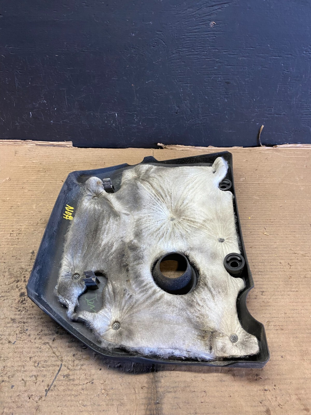 2004 to 2009 Mazda 3 DOHC 16 VALVE Engine Shield Top Cover E8336 PS6