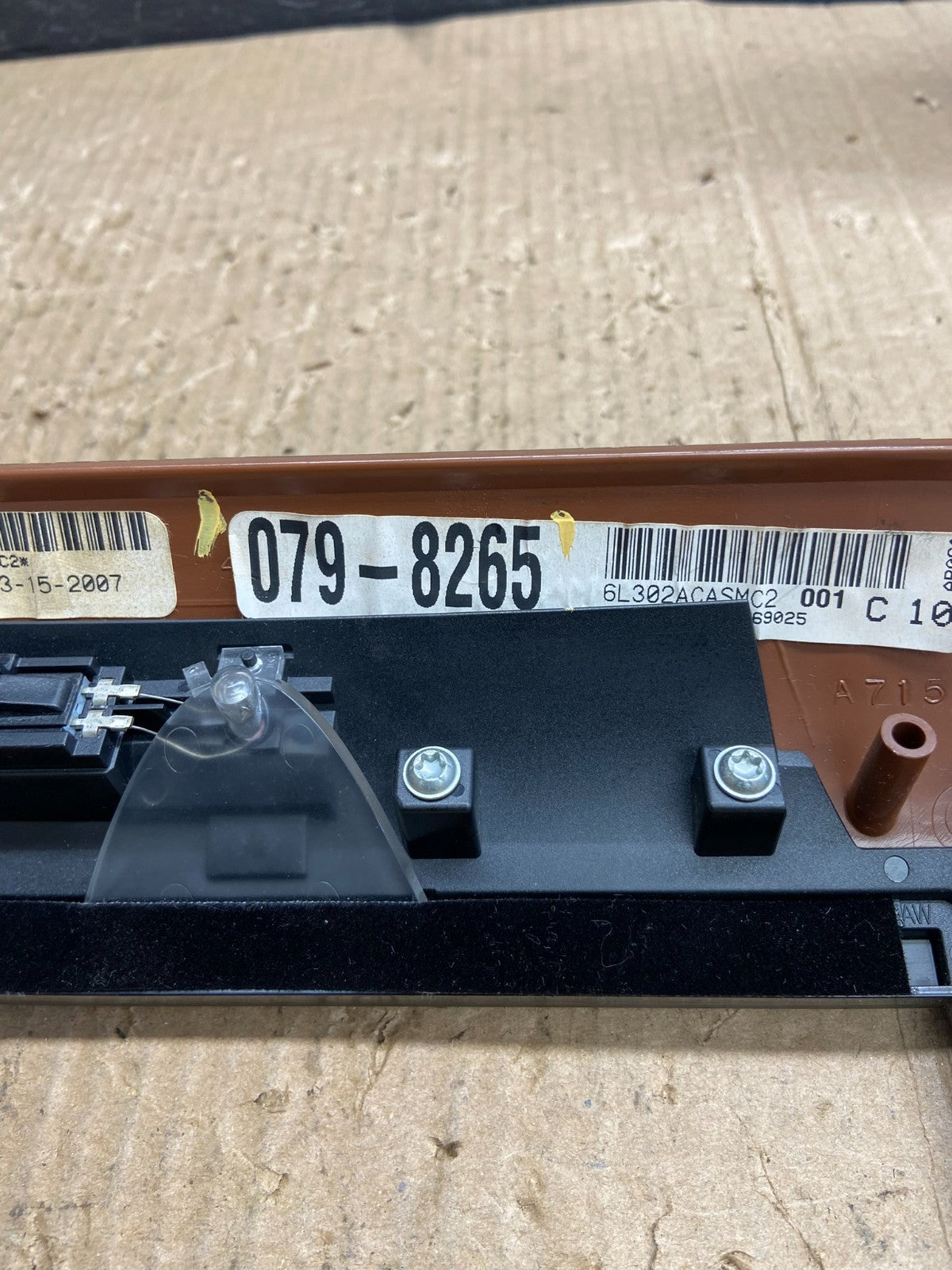 2004 to 2008 Ford F150 Radio Climate Dash Bezel Surround Black AF1508 DG5