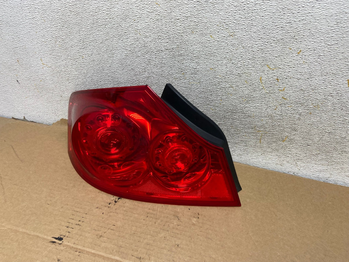 2007 to 2013 Infiniti G35 G37 Sedan Left Driver LH Side Tail Light AH7777 LK2