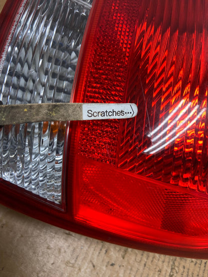 2001 2002 2003 Hyundai Elantra Right Passenger Rh Tail Side Light AE1533 LK3