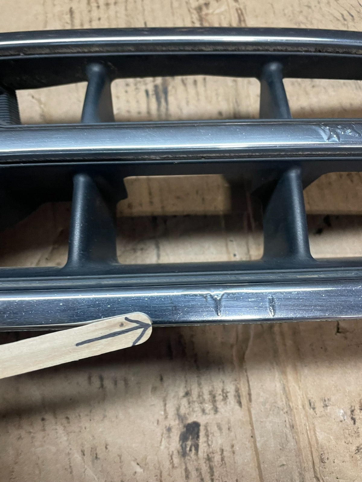 2000 to 2002 Subaru Legacy Outback Grill Grille OEM Z5840 DG6
