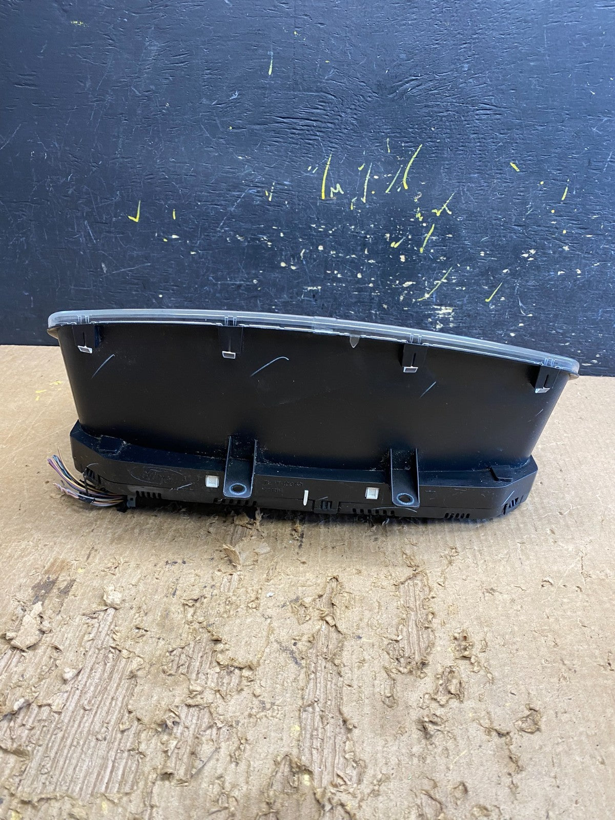 2010 2011 Ford  Expedition Speedometer Cluster Gauge Oem Z9994 DG4