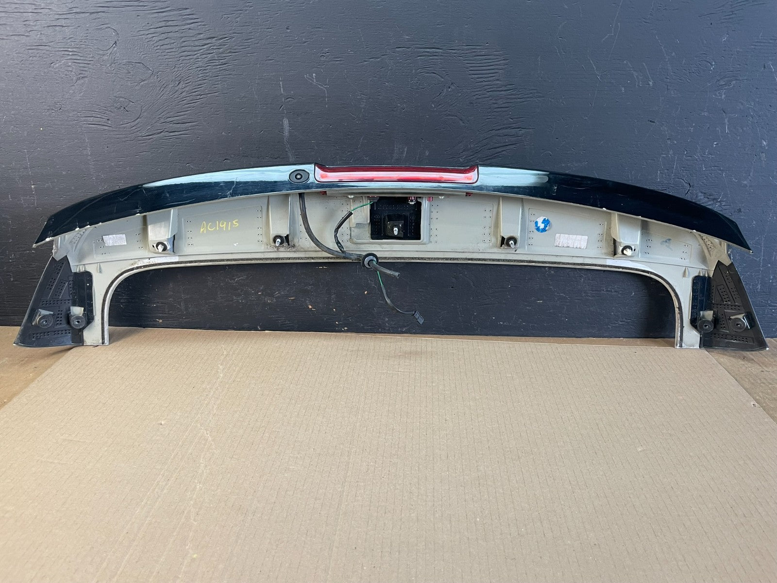 2015-2020 Chevrolet Trax Liftgate Upper Rear Spoiler Wing OEM AC1915 DG5