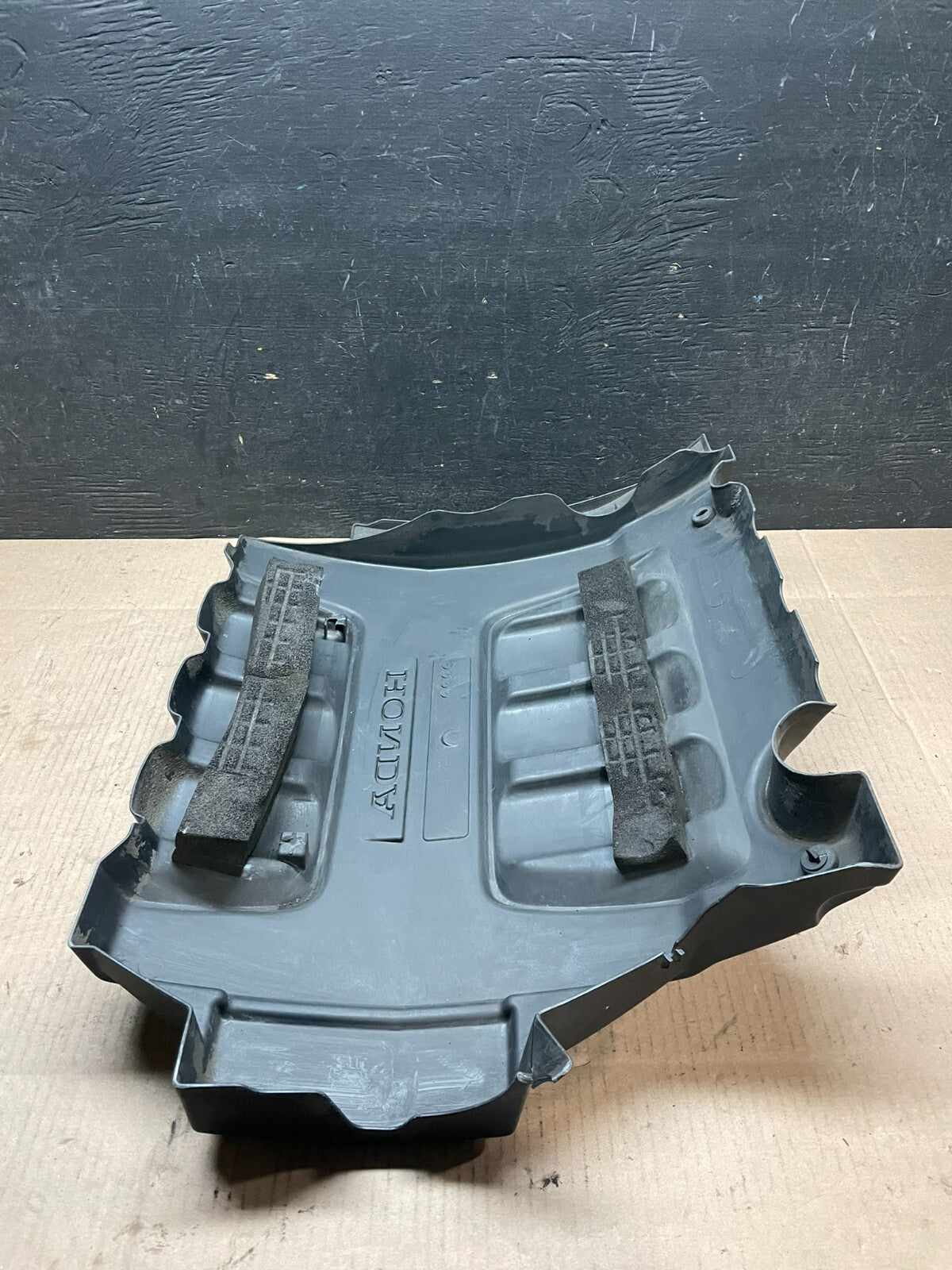 2005 to 2007 Honda Odyssey Black Engine Cover OEM J6936 DG7