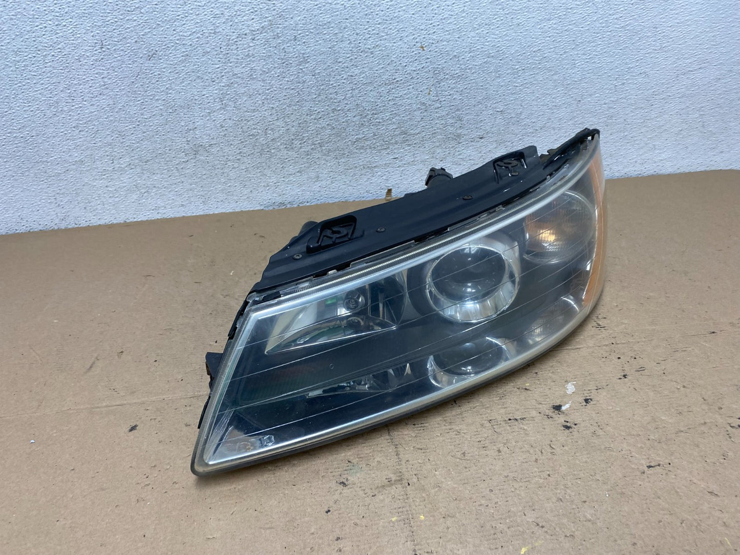 2006 to 2008 Hyundai Sonata Left Driver LH Side Headlight Halogen AF5075 DW2