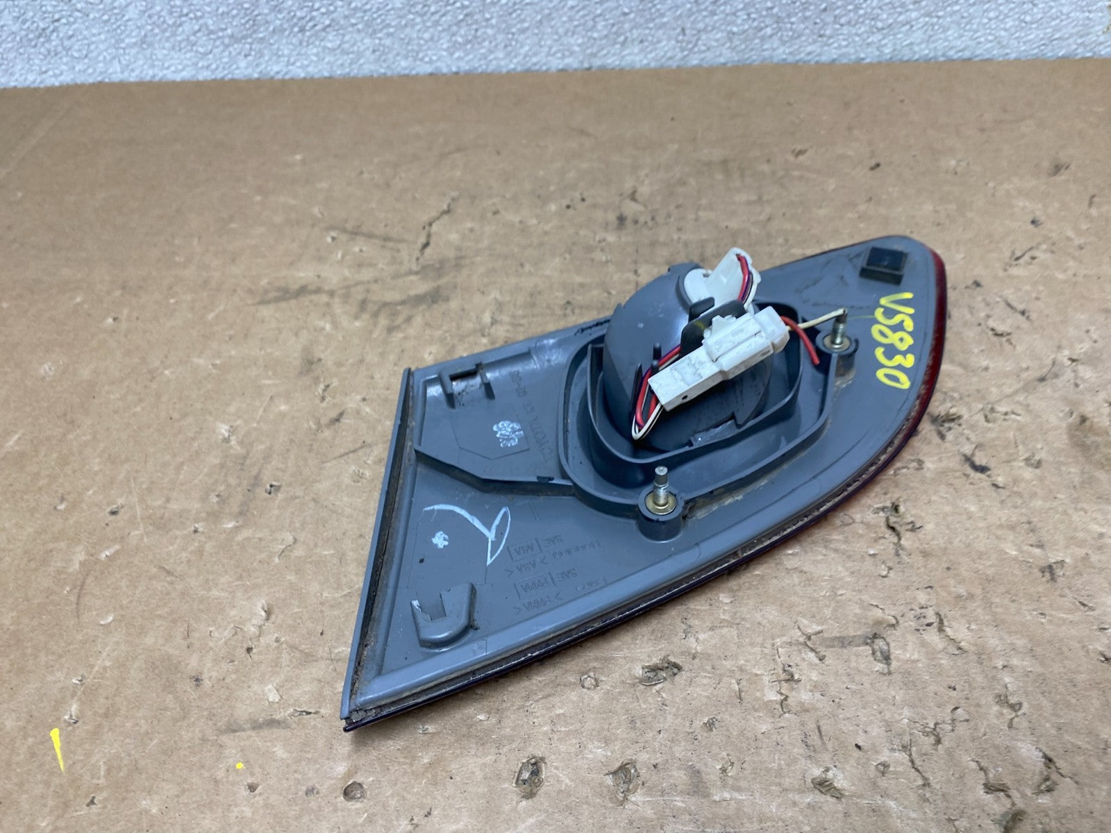 2001 2002 Toyota Corolla Left Driver LH Side Inner Tail light OEM V5830 DW6