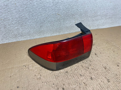 1994 to 1998 Saab 900 & Turbo Left Driver LH Side Tail Light T7815 DW2