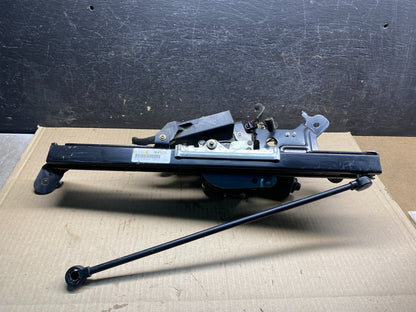 2007 - 2010 Hyundai Entourage Power Trunk Motor Assembly 81770-4D101 AI5232 DG0