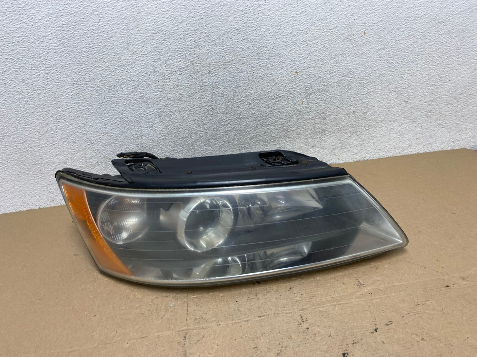 2006-2008 Hyundai Sonata Right Passenger Rh Side Headlight Halogen AF4582 LK0