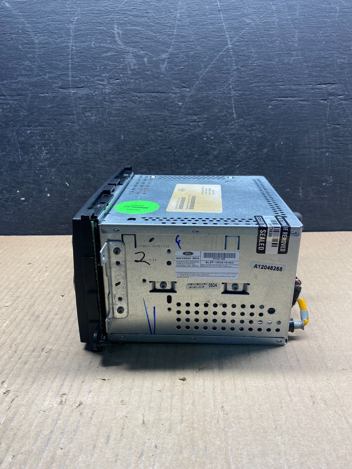 2004 to 2008 Ford F150 Mustang Radio Stereo Audio AM/FM ag3976 DG1