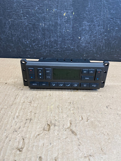 2003 to 2006 Lincoln Town Car Climate Control Panel AC6790 DG0