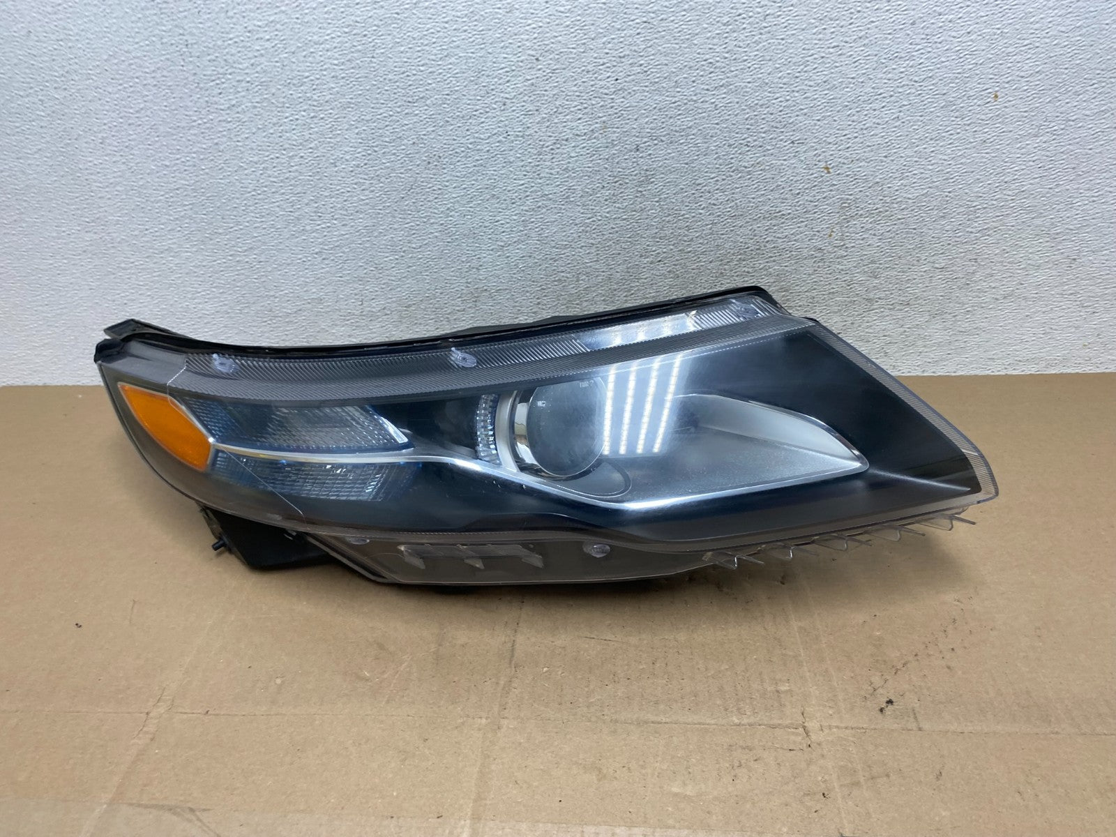 2011 to 2017 Chevrolet Volt Right Passenger Rh Side Halogen Headlight AE6675 DG0