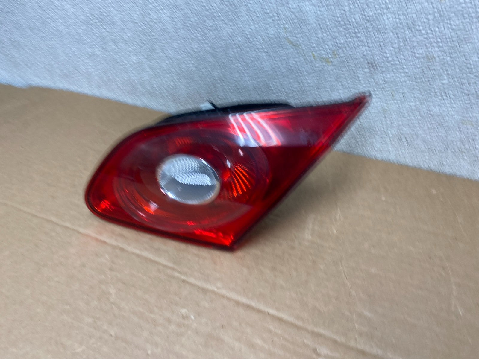 2009-2012 Volkswagen CC Right Passenger RH Side Tail Light Inner Trunk Z1298 DW1