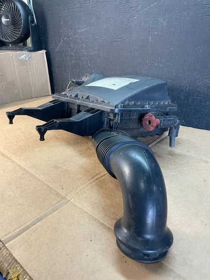 2010 to 2018 Mercedes-Benz Sprinter 2500 3.0L Air Cleaner Box AE0877 DG1