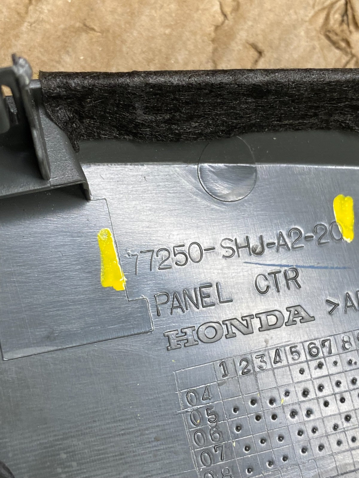 2005 to 2010 Honda Odyssey  Radio Climate Control Dash Trim Bezel V7474 DG6