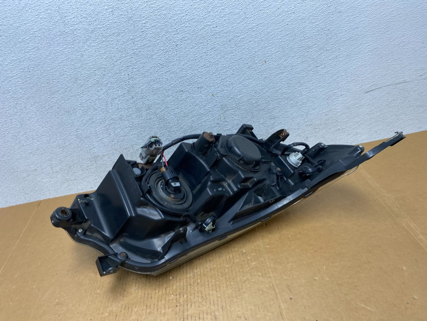 2009-2013 Subaru Forester Left Driver LH Halogen Headlight AD9228 DW6
