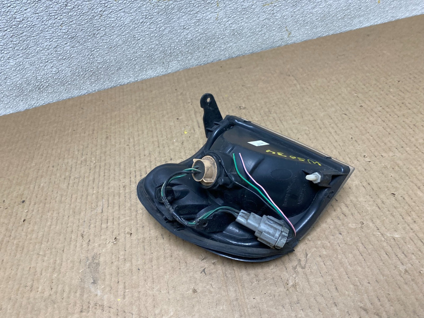 1999-2004 Nissan Pathfinder Front Left Driver Turn Signal W5034 DW6