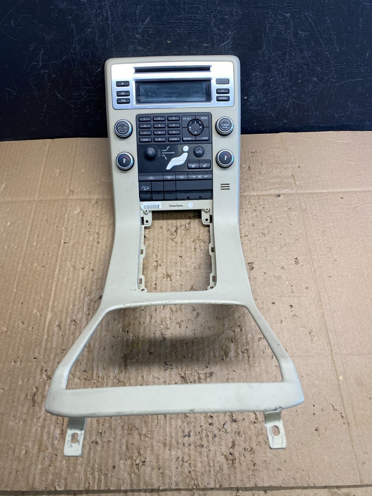 2008-2011 Volvo S80 XC70 Climate Control Radio Bezel Panel Trim AD1894 DG0