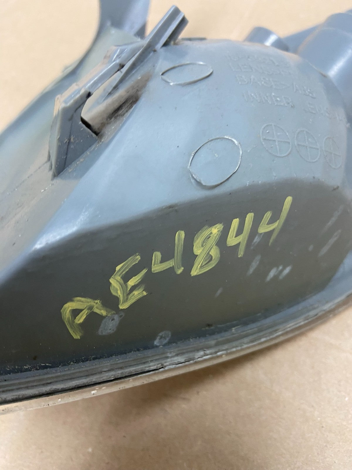 2000 - 2001 Toyota Camry Front Right Passenger RH Turn Signal AE4844 DW5