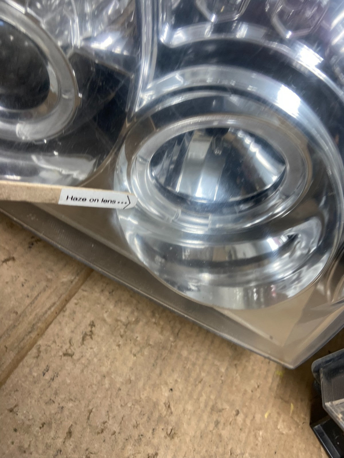 2005 to 2007 Jeep Grand Cherokee Left+Right Set Headlights AA64135