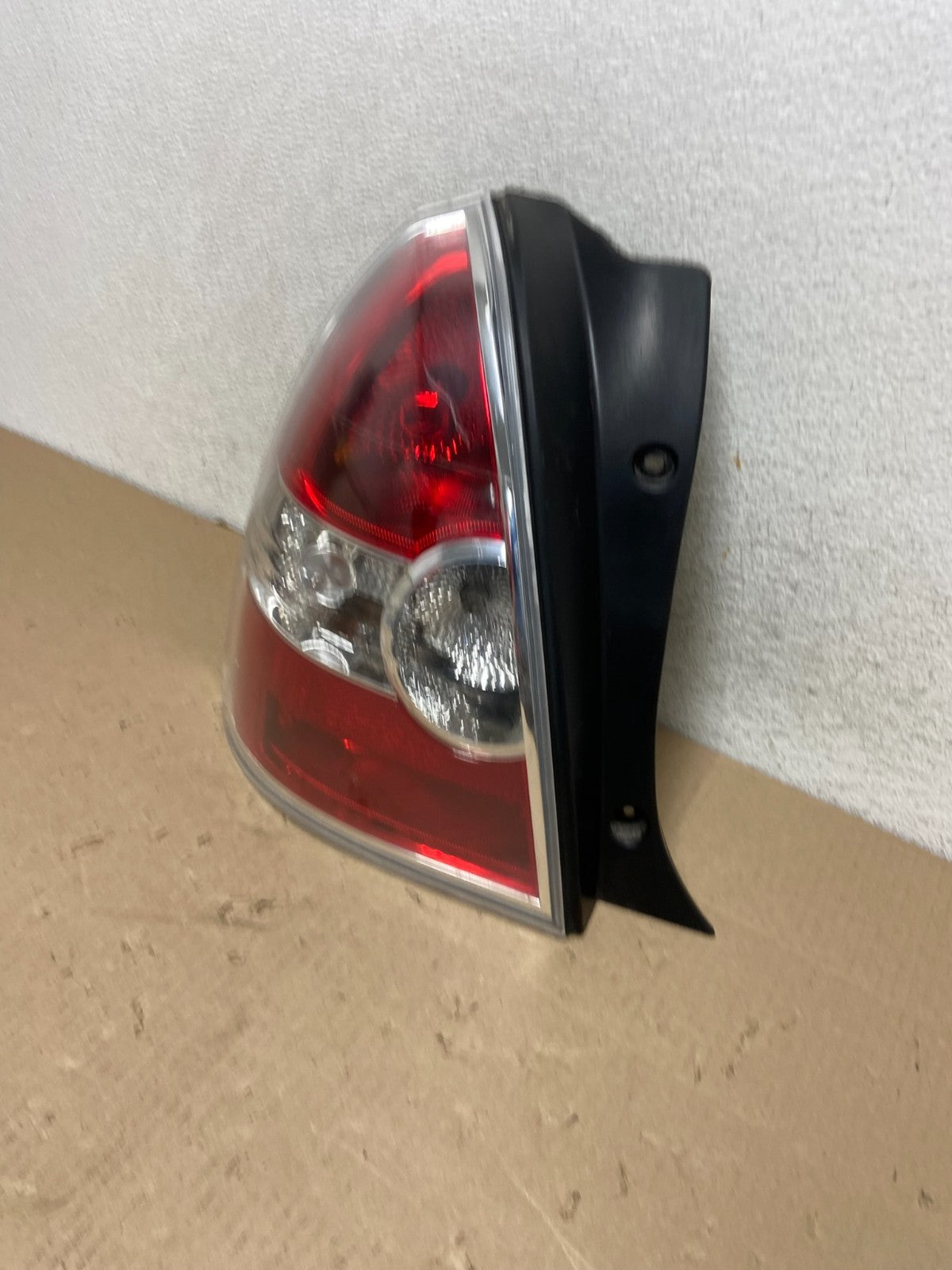 2007-2011 Hyundai Accent Hatchback Left Driver LH Side Tail Light AG5897 DW1