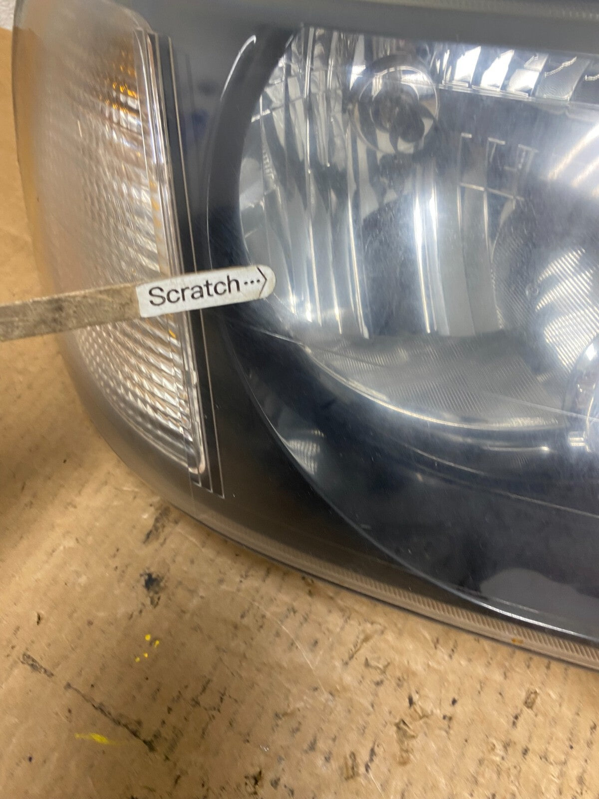 2004-2005 Land Rover Freelander Right Passenger Rh Halogen Headlight OE N4516 DG3