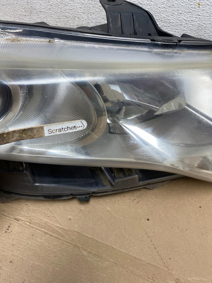 2009 to 2016 Toyota Venza Halogen Right Passenger Side Headlight AF43723